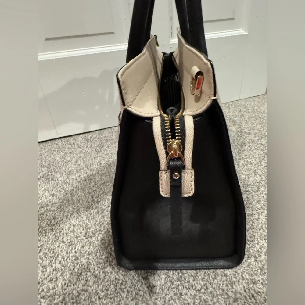 Kate Spade Leather Bag Pale Pink Trimmed Black Satchel strap info in description